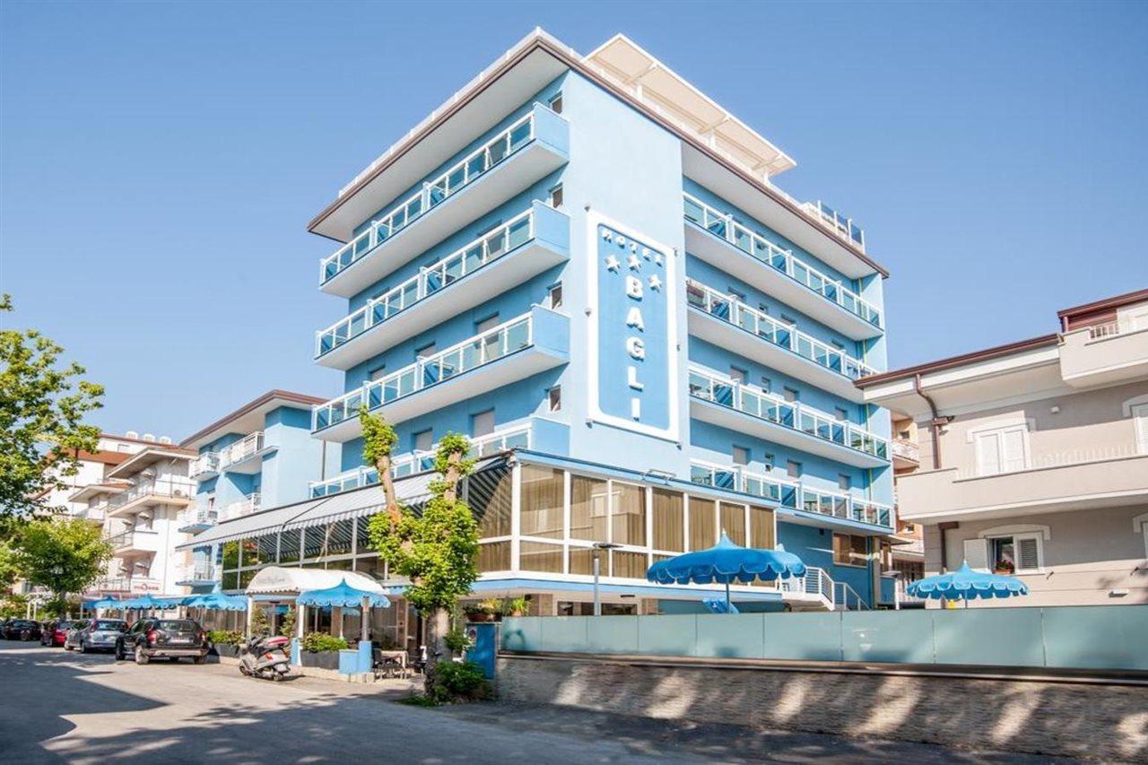 רימיני Hotel Bagli מראה חיצוני תמונה