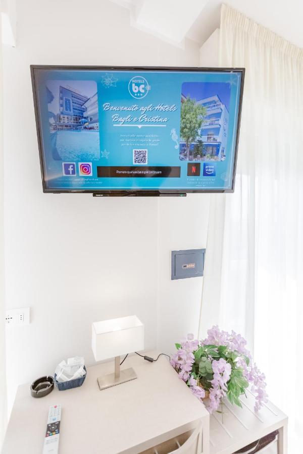 רימיני Hotel Bagli מראה חיצוני תמונה