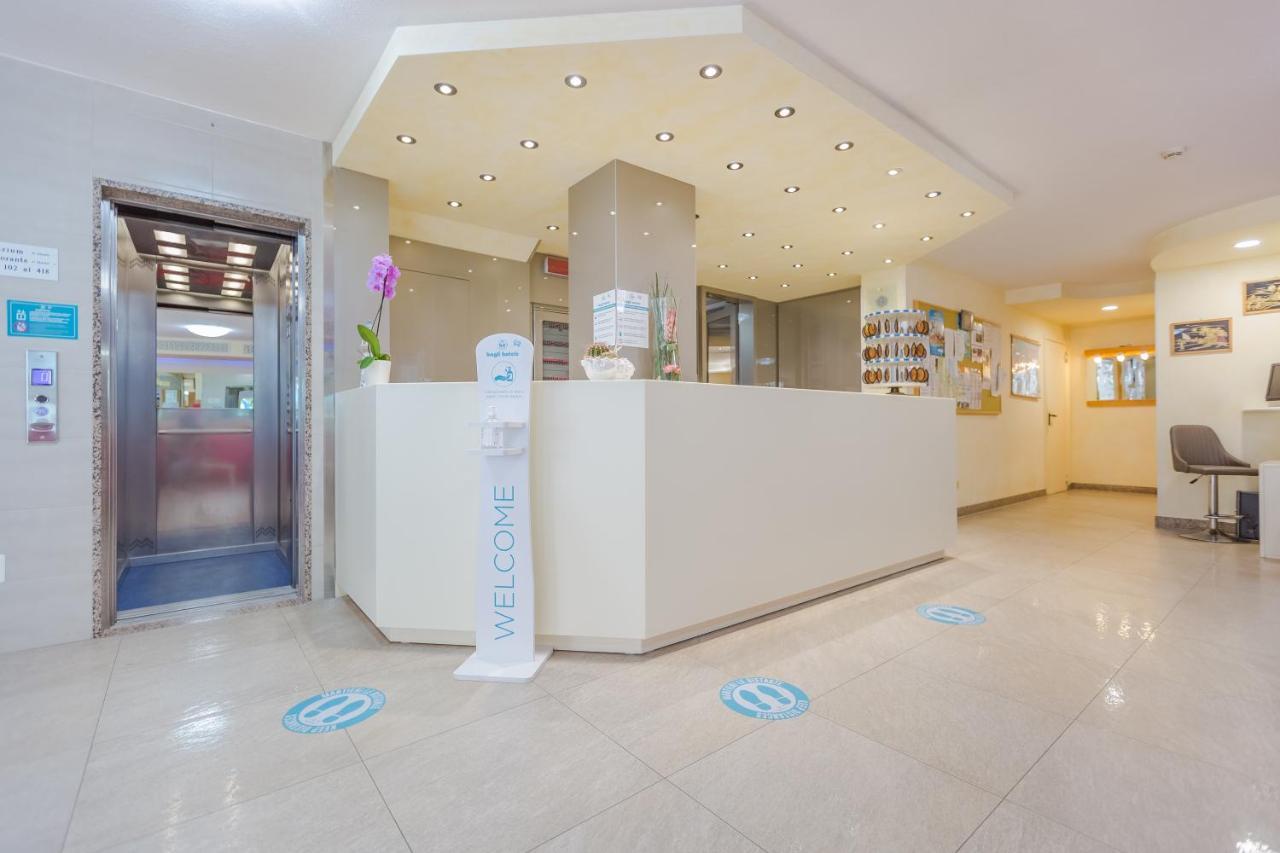 רימיני Hotel Bagli מראה חיצוני תמונה