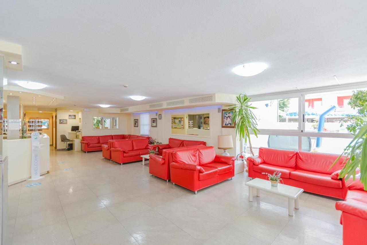 רימיני Hotel Bagli מראה חיצוני תמונה