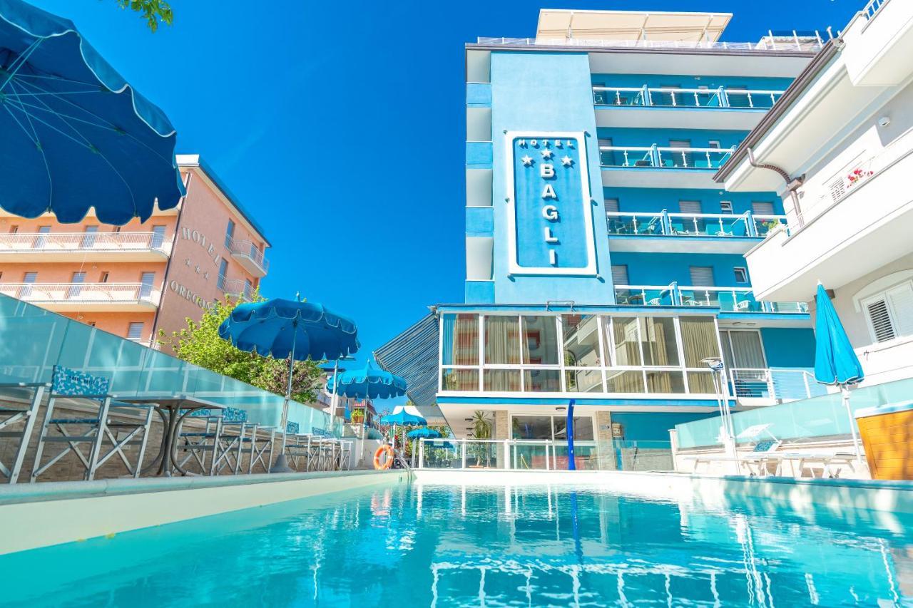 רימיני Hotel Bagli מראה חיצוני תמונה