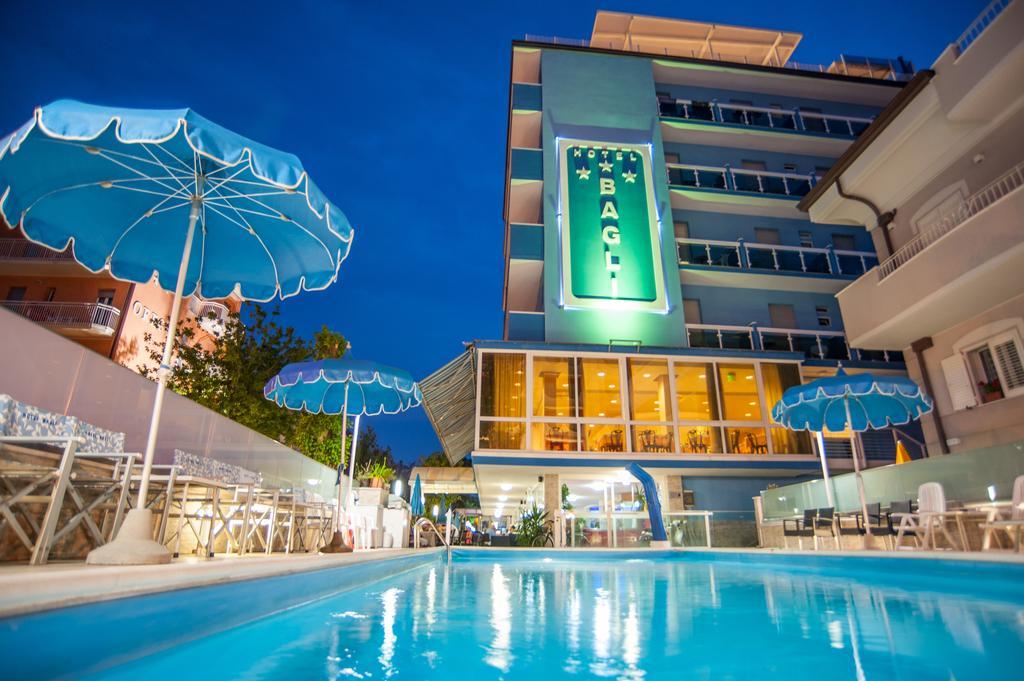 רימיני Hotel Bagli מראה חיצוני תמונה