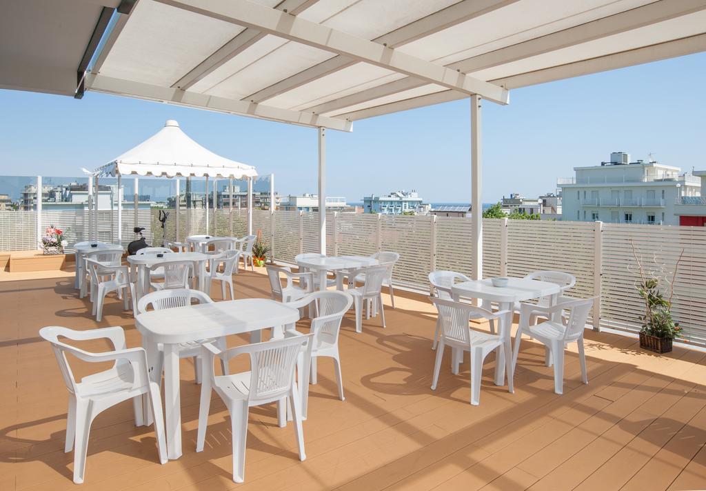 רימיני Hotel Bagli מראה חיצוני תמונה